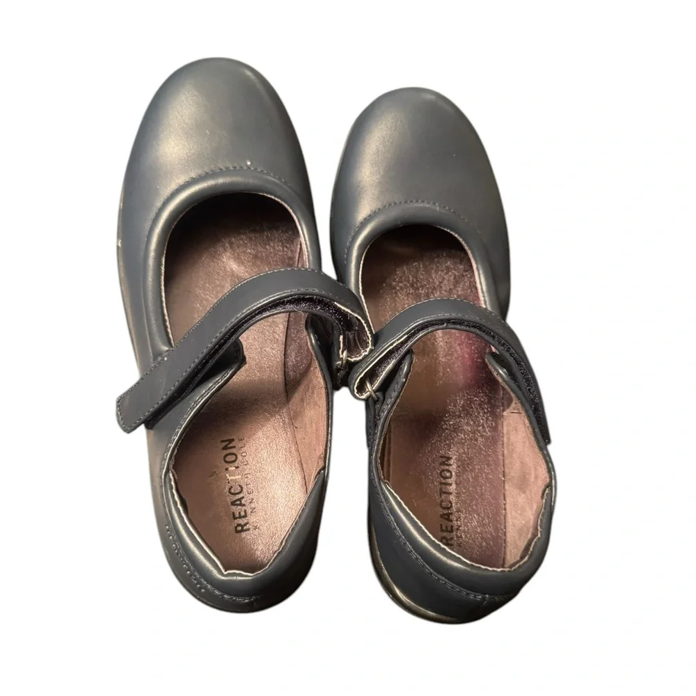 Kenneth Cole Reaction Navy Blue Kids Mary Jane Shoes size 4